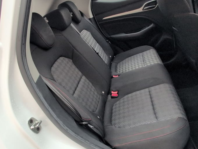 2025 Mg Mg Zs