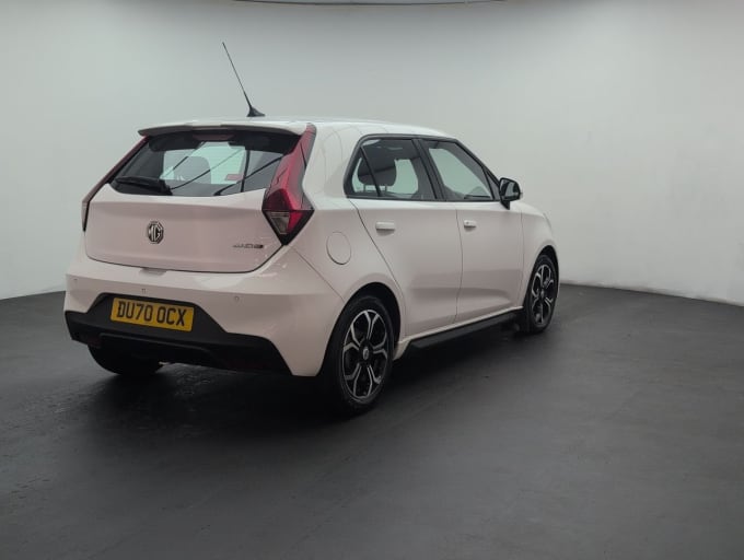 2025 Mg Mg3