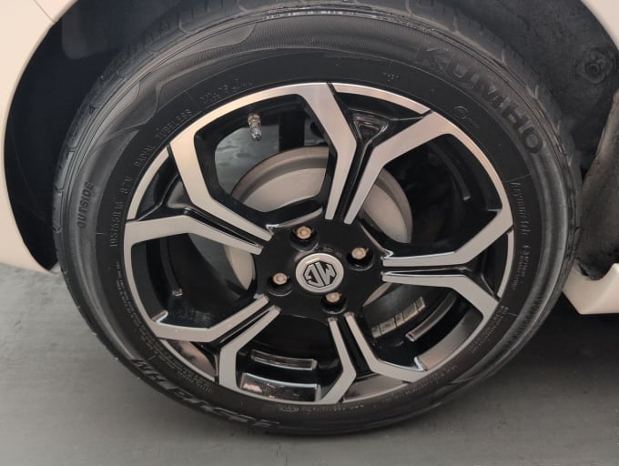 2025 Mg Mg3