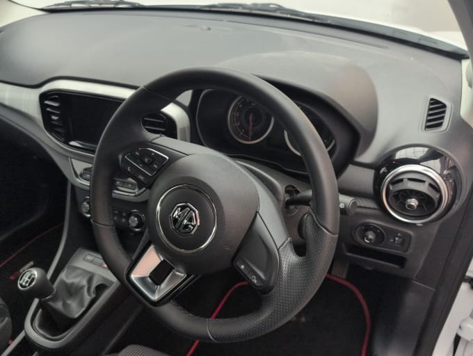 2025 Mg Mg3