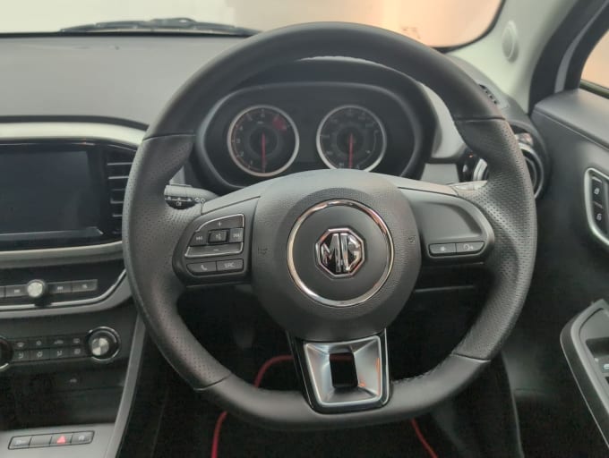 2025 Mg Mg3
