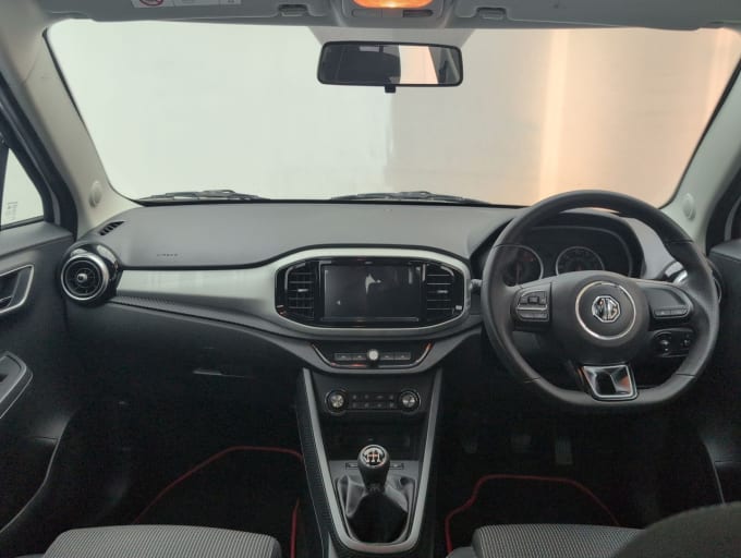 2025 Mg Mg3