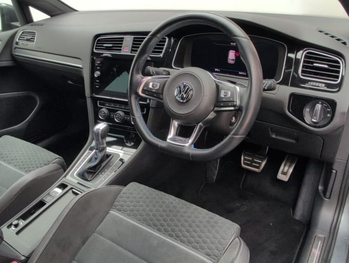 2025 Volkswagen Golf