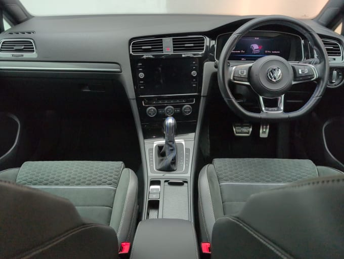 2025 Volkswagen Golf