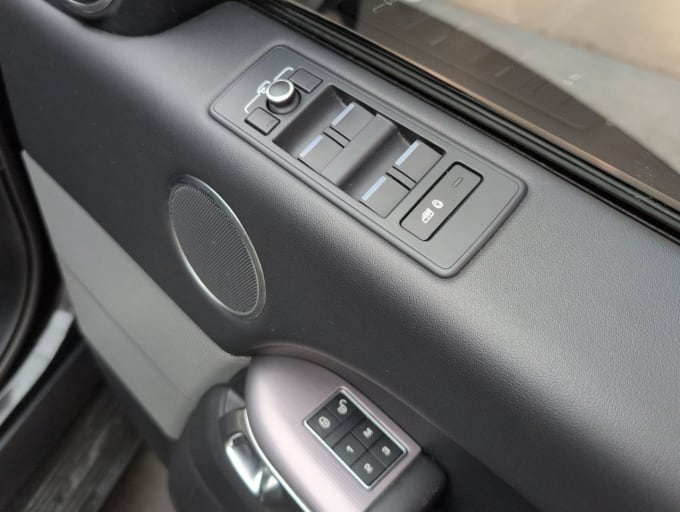 2025 Land Rover Range Rover Sport