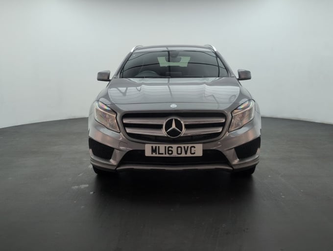 2025 Mercedes-benz 180