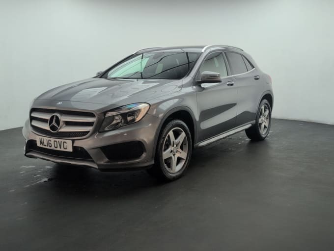 2025 Mercedes-benz 180