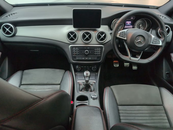 2025 Mercedes-benz 180