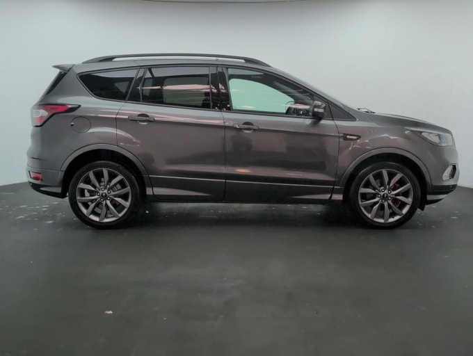 2025 Ford Kuga