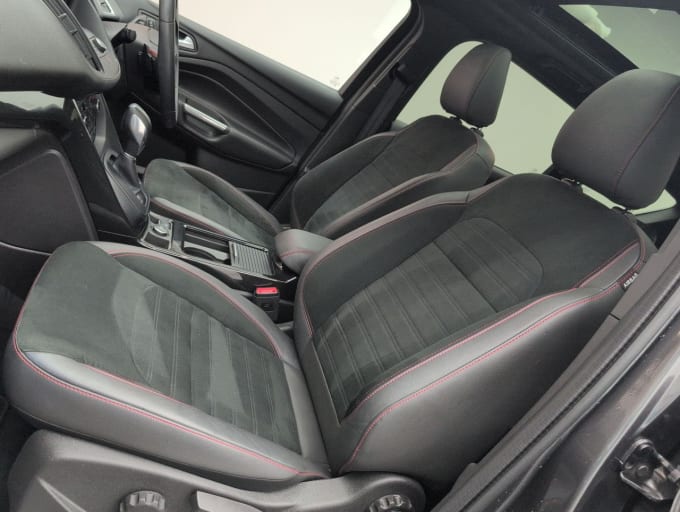 2025 Ford Kuga