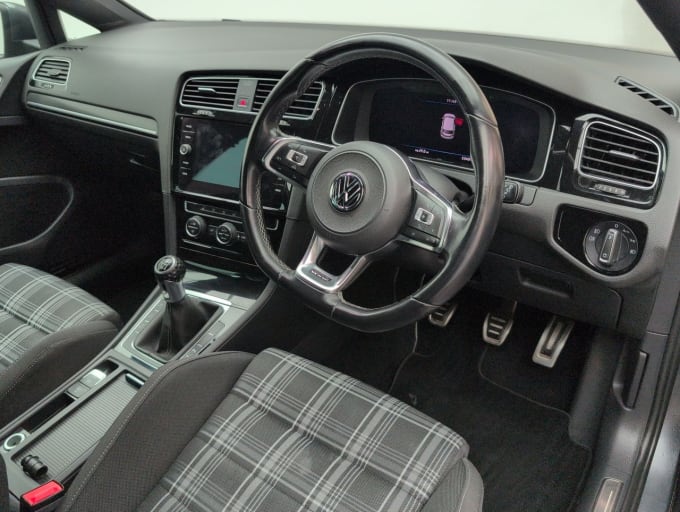 2025 Volkswagen Golf