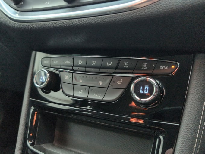 2025 Vauxhall Astra