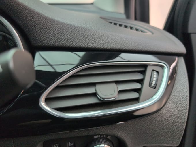 2025 Vauxhall Astra