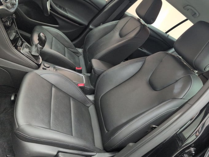 2025 Vauxhall Astra