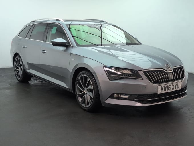 2025 Skoda Superb