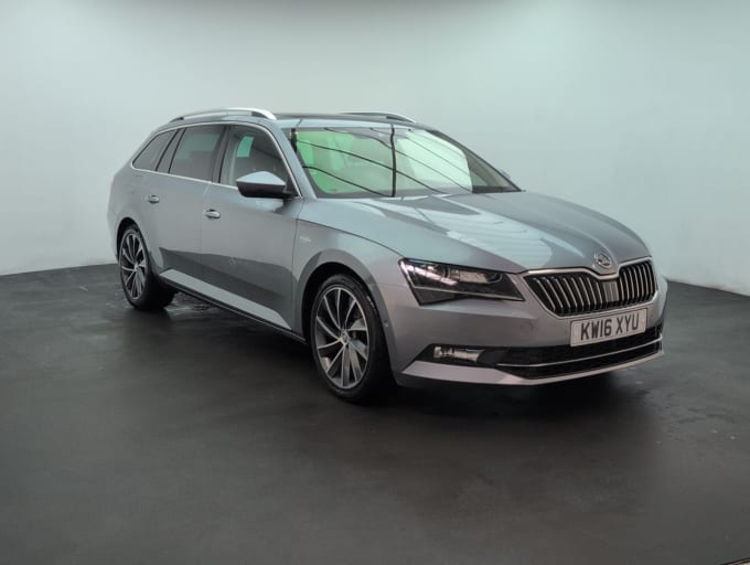 2025 Skoda Superb