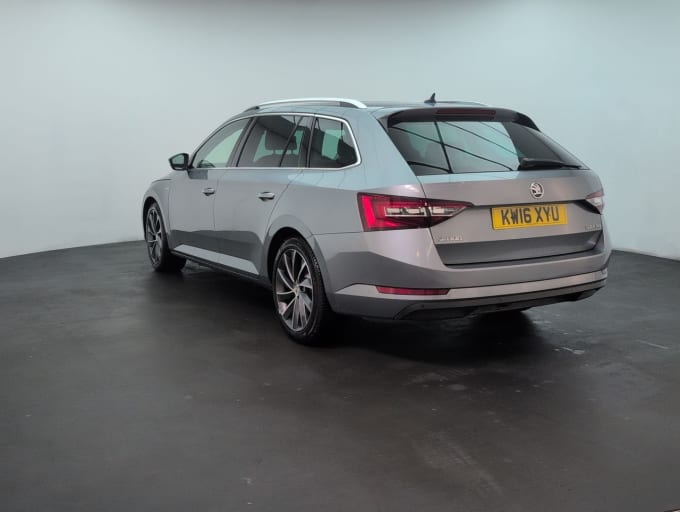 2025 Skoda Superb
