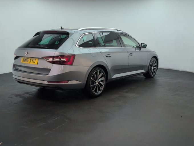 2025 Skoda Superb