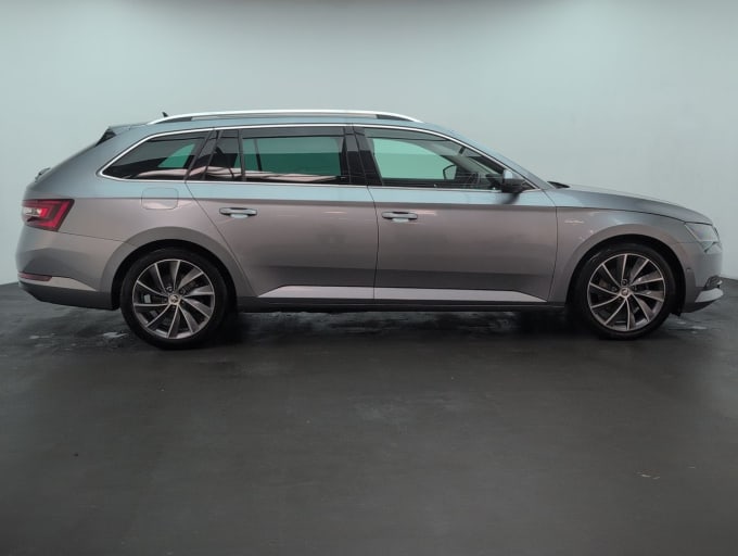 2025 Skoda Superb