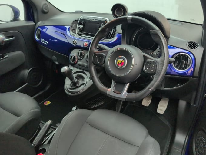2025 Abarth 595