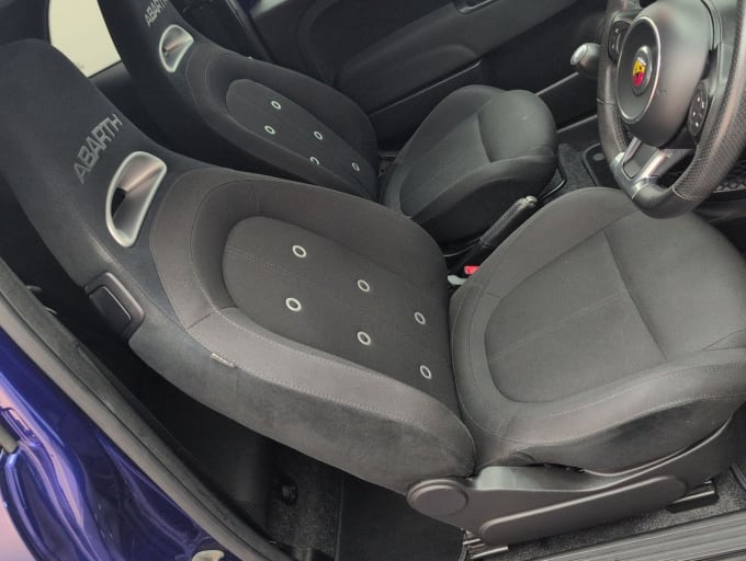 2025 Abarth 595