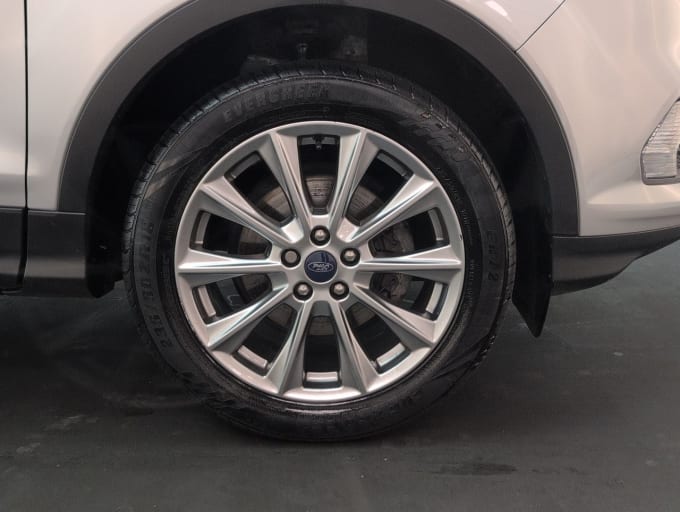 2025 Ford Kuga