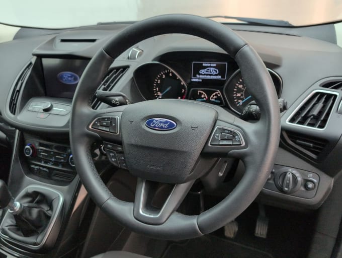 2025 Ford Kuga