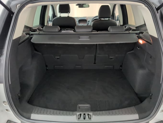 2025 Ford Kuga