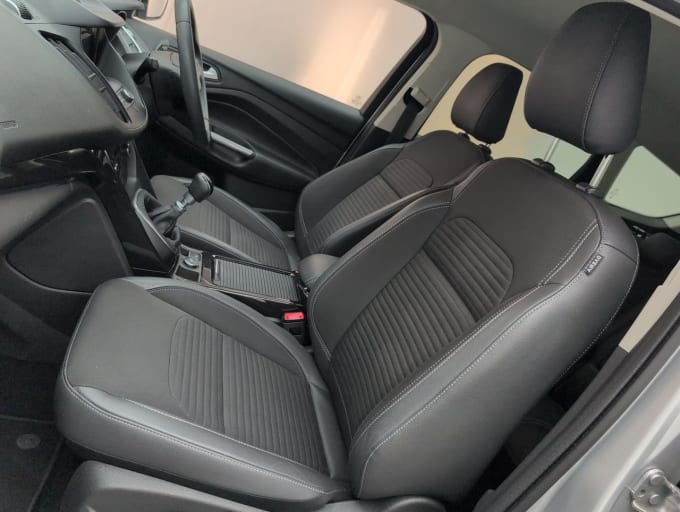 2025 Ford Kuga