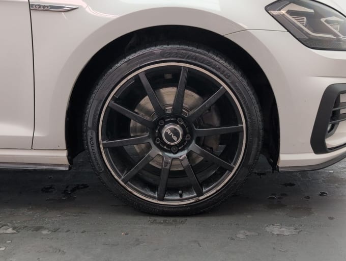 2025 Volkswagen Golf