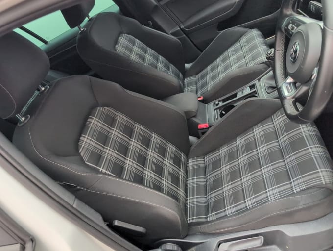 2025 Volkswagen Golf