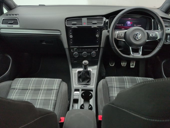 2025 Volkswagen Golf