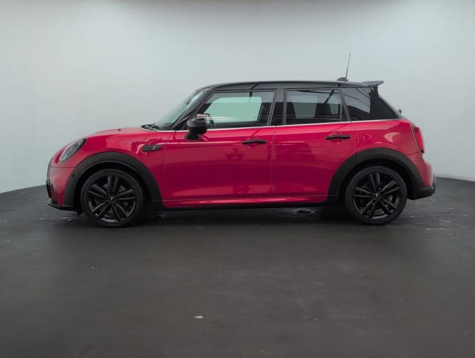 2025 Mini Hatch