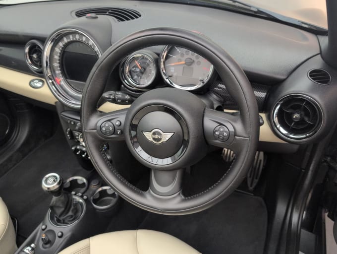 2025 Mini Convertible