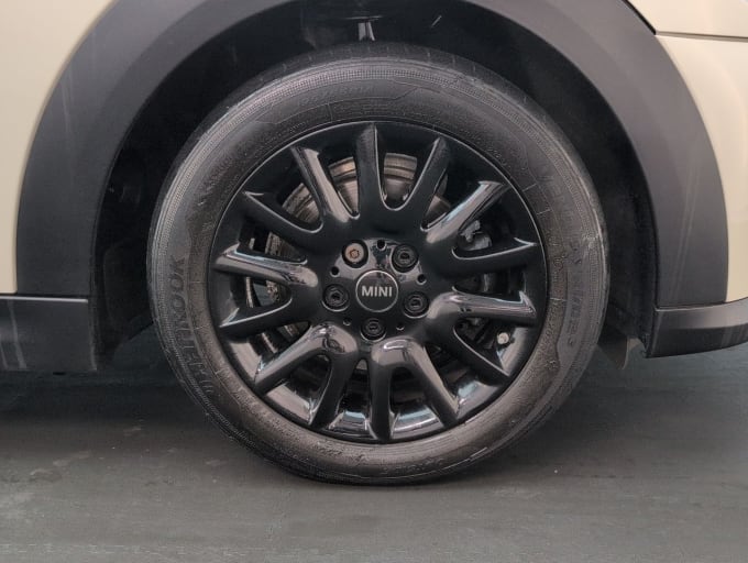 2025 Mini Hatch