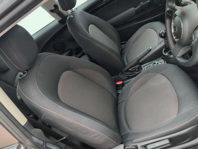 2025 Mini Hatch
