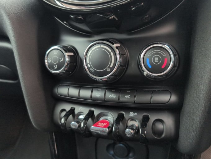 2025 Mini Hatch