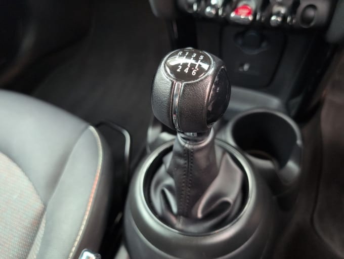 2025 Mini Hatch