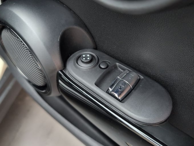 2025 Mini Hatch