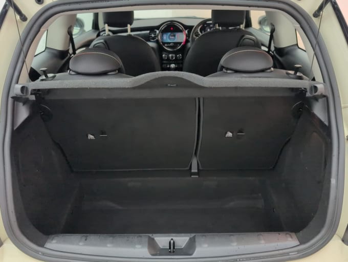 2025 Mini Hatch