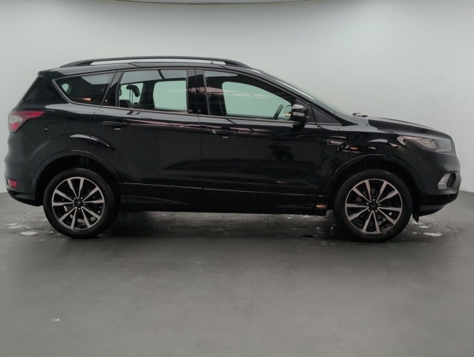2025 Ford Kuga