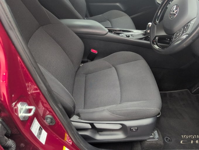 2025 Toyota C-hr