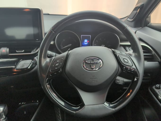 2025 Toyota C-hr