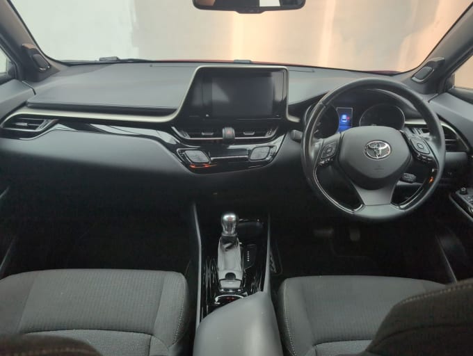 2025 Toyota C-hr
