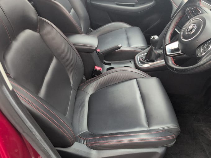 2025 Mg Mg Zs
