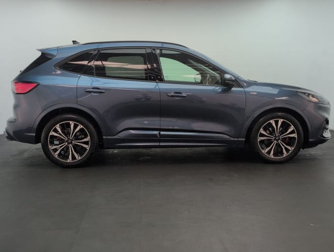 2025 Ford Kuga