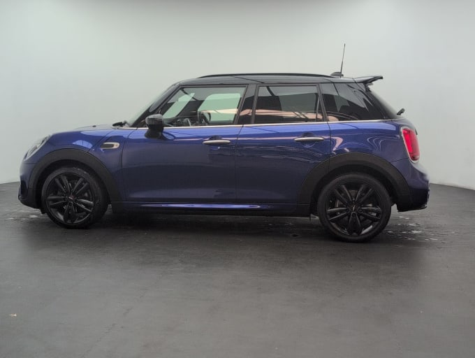 2025 Mini Hatch