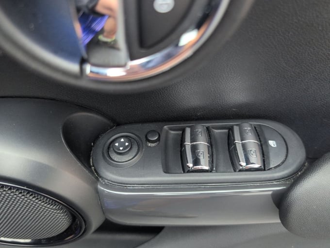2025 Mini Hatch