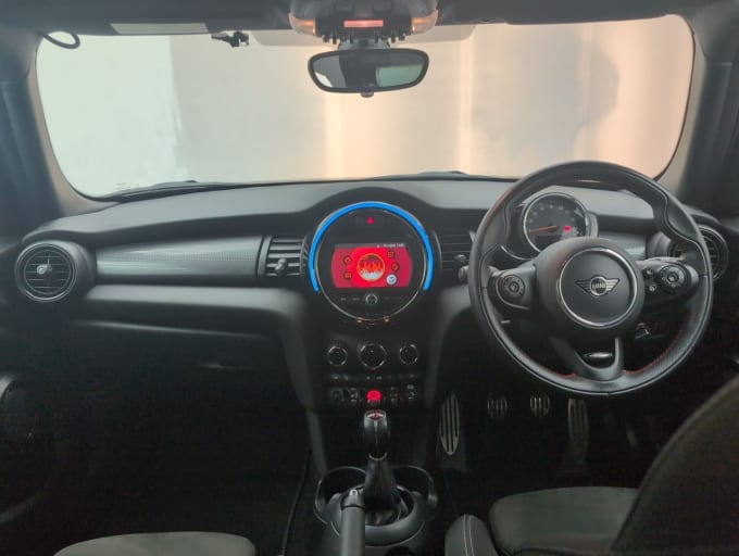 2025 Mini Hatch