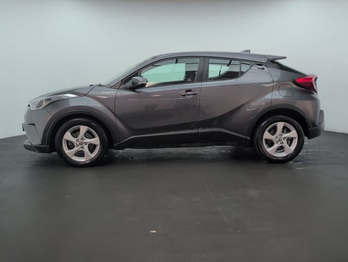 2025 Toyota C-hr
